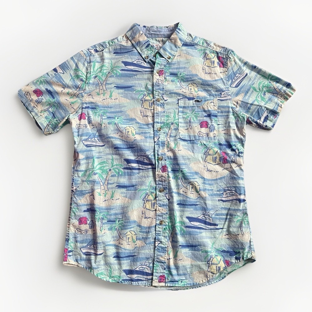 Vineyard Vines + Target Shirt Mens M Blue All Over Tropical Print Short Sleeve
